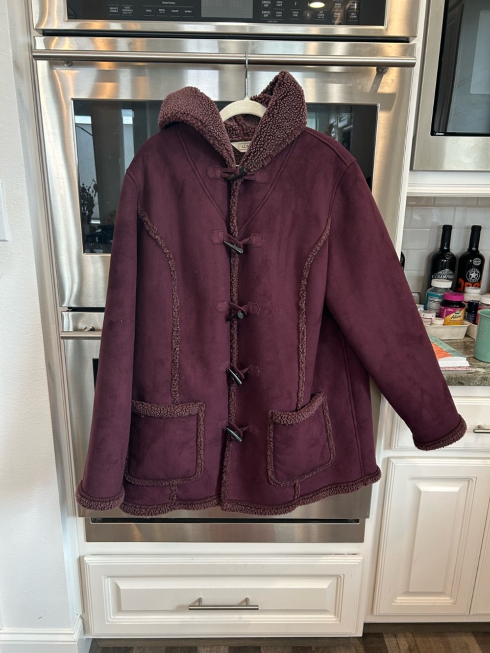 L.L. Bean Burgundy Hooded Toggle shearling Sherpa lined jacket size L
